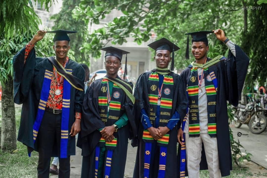 Alumni working in the field